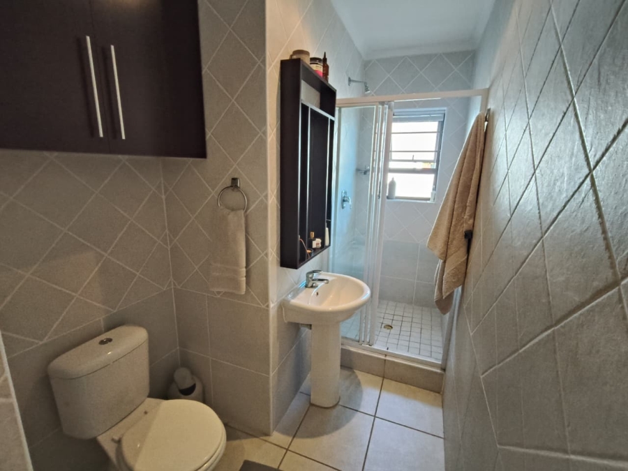 5 Bedroom Property for Sale in Marina Martinique Eastern Cape